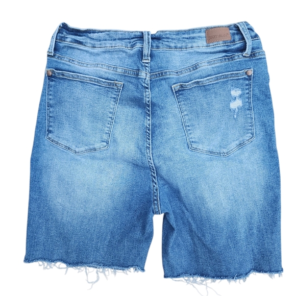 JUDY BLUE distressed denim shorts, size 13 - Picture 3 of 6